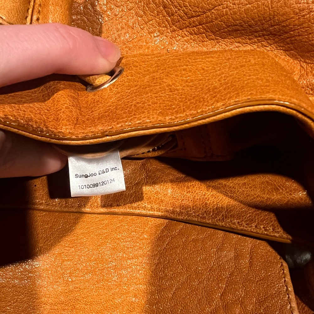 MCM Limited Edition 2 Way Bag w/ Embossed Leather * ORIGINAL DUSTY & COA CARDS* - Picture 13 of 14